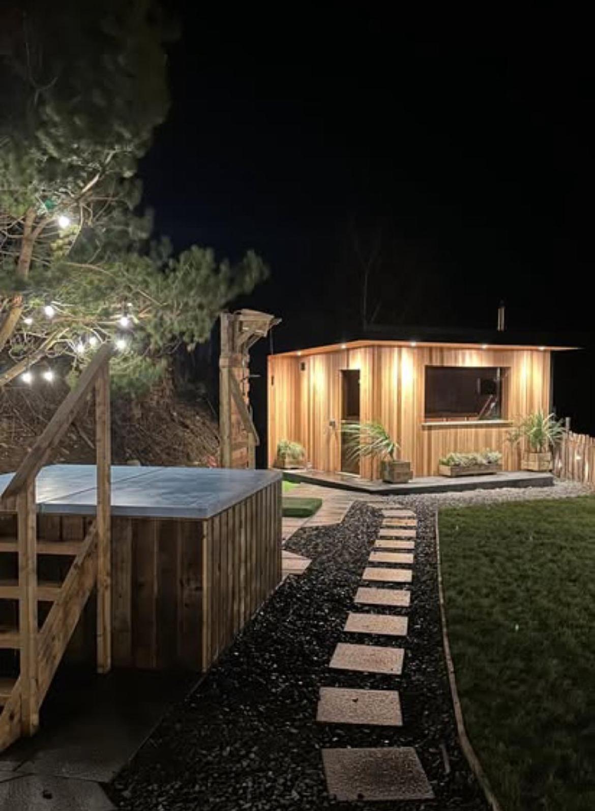 Rostrevor Mountain Lodge - Glamping Pods - Revive Sauna & Hot Tubs Esterno foto